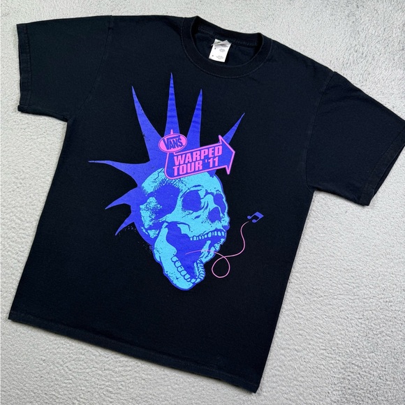 Vans Other - Vans 2011 Warped Tour skull T-shirt